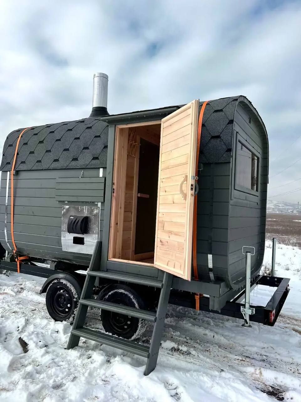 Квадро-баня 4м на двухосном прицепе в Самаре — внешний вид